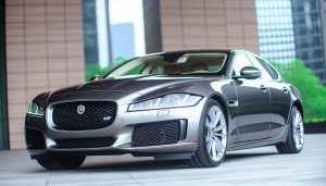 Jaguar Luxusauto: Exklusive Eleganz für erfolgreiche Männer